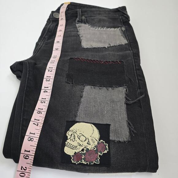 True Religion Halle Mid-Rise Skinny Jeans Skull Patch Black Rinse Wash Size 29 - Picture 11 of 15